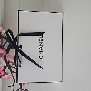 Chanel Gift Bag Git Box